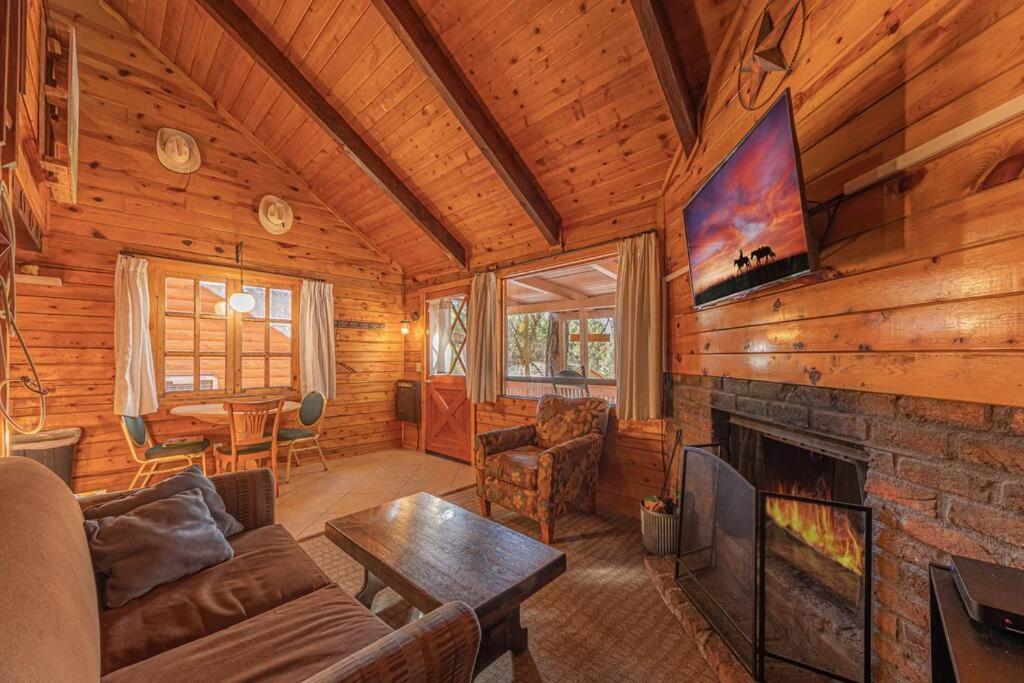 Forest Cabin 4 Cowboys Dream Payson Exterior photo